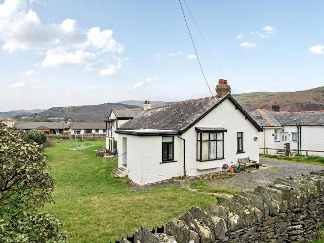 3 bedroom bungalow for sale
