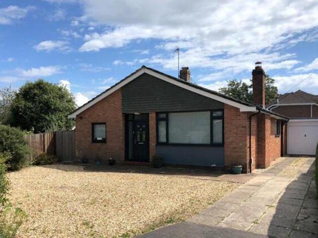 3 Bedroom Bungalow For Sale In New Milton, Hampshire