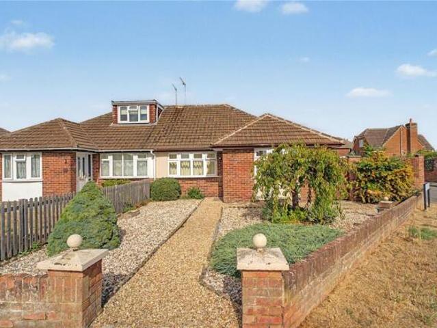 3 bedroom bungalow for sale in Nindum Road, Coleview, East Swindon, SN3
