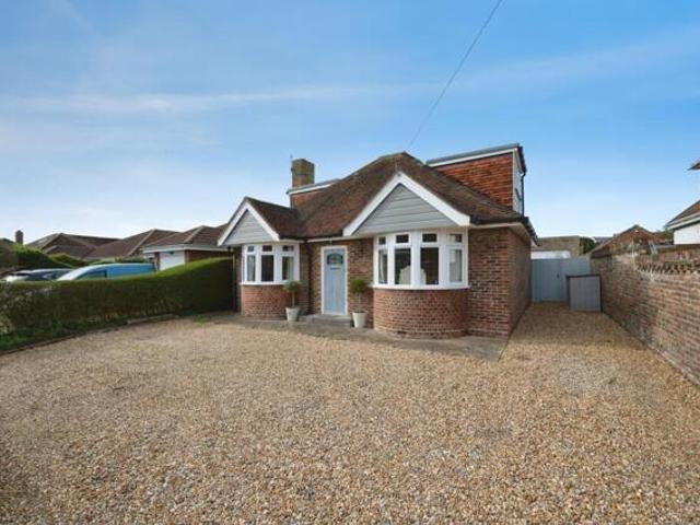 3 Bedroom Bungalow Hayling Island Hampshire 101675924