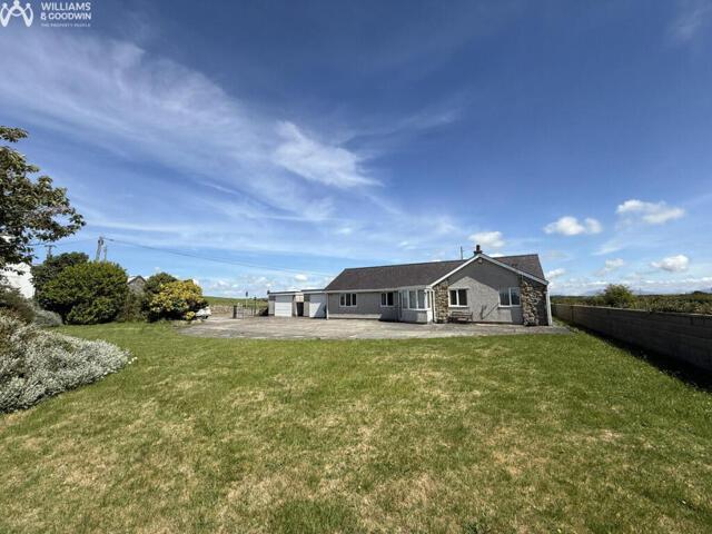 3 Bedroom Bungalow Isle Of Anglesey Isle Of Anglesey 101677566