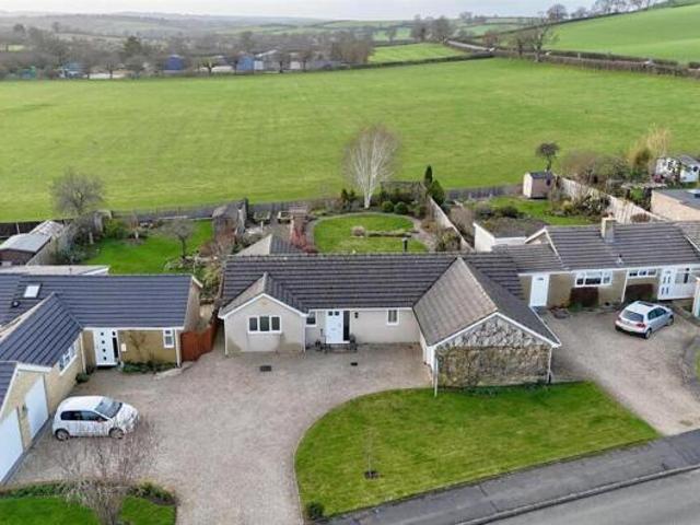 3 Bedroom Bungalow Long Compton Long Compton 101931474