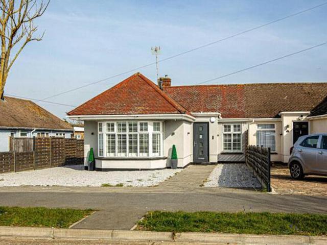 3 Bedroom Bungalow Leigh Southend on Sea 101892189