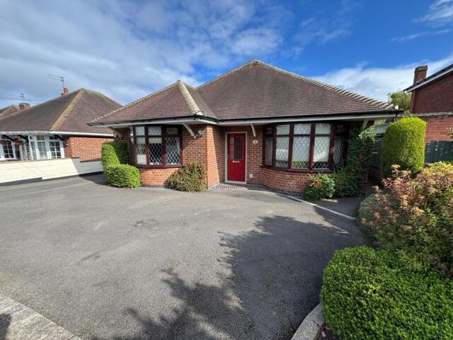 3 Bedroom Bungalow Swadlincote Derbyshire 101059926