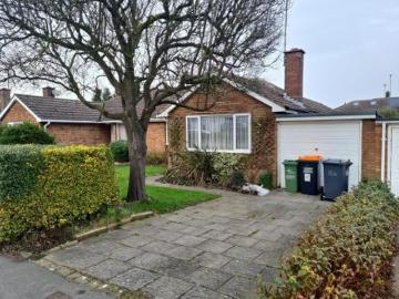 3 bedroom Bungalow To Let
