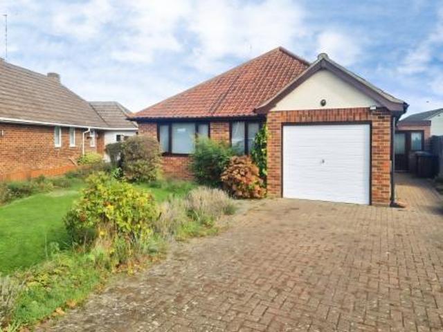 3 bedroom Bungalow To Let