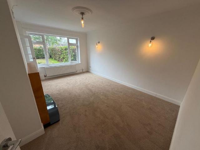 3 bedroom bungalow to rent