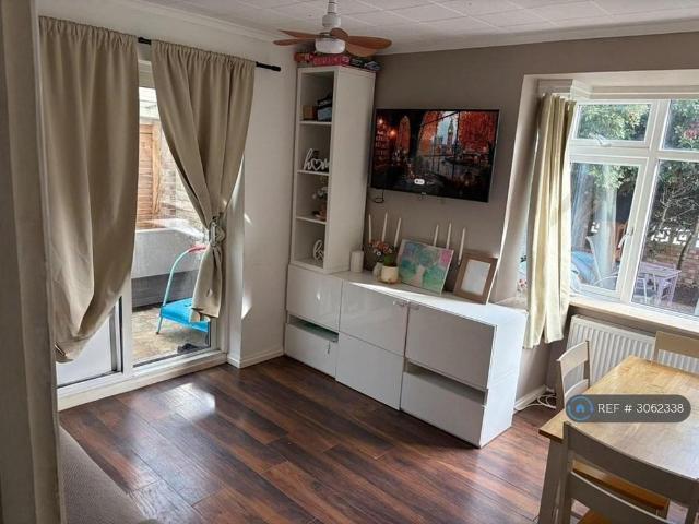 3 bedroom bungalow to rent