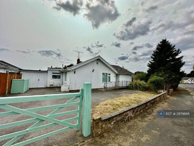 3 bedroom bungalow to rent