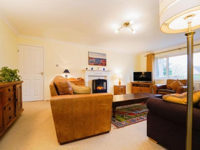 3 bedroom bungalow to rent