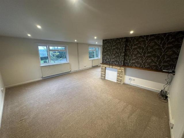 3 bedroom bungalow to rent
