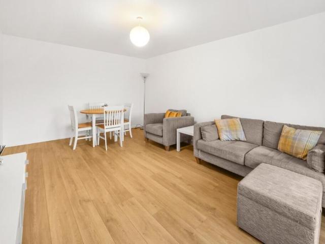 3 bedroom bungalow to rent