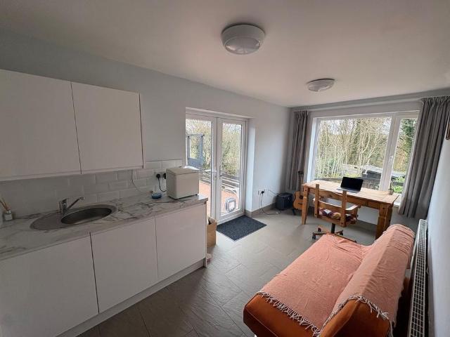 3 bedroom bungalow to rent