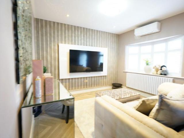 3 bedroom bungalow to rent