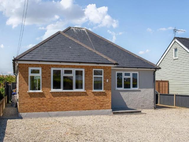 3 bedroom bungalow to rent