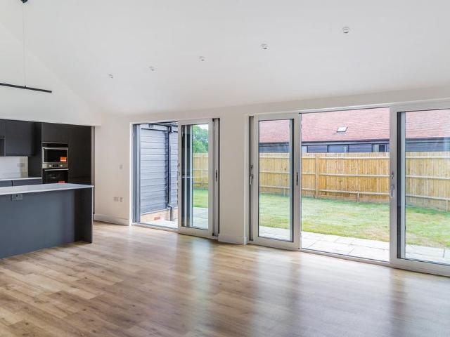 3 bedroom bungalow to rent