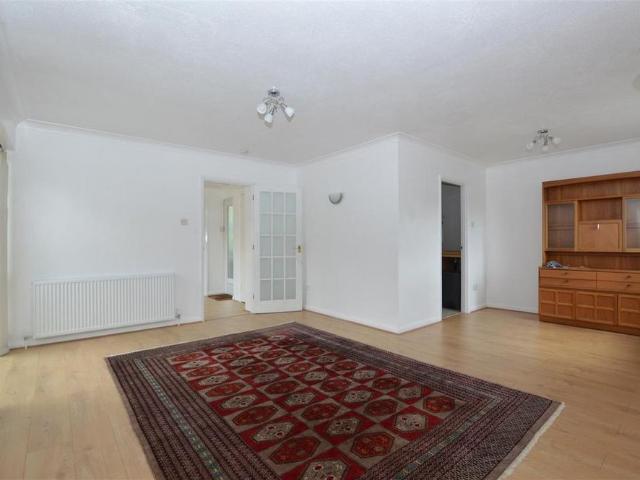 3 bedroom bungalow to rent
