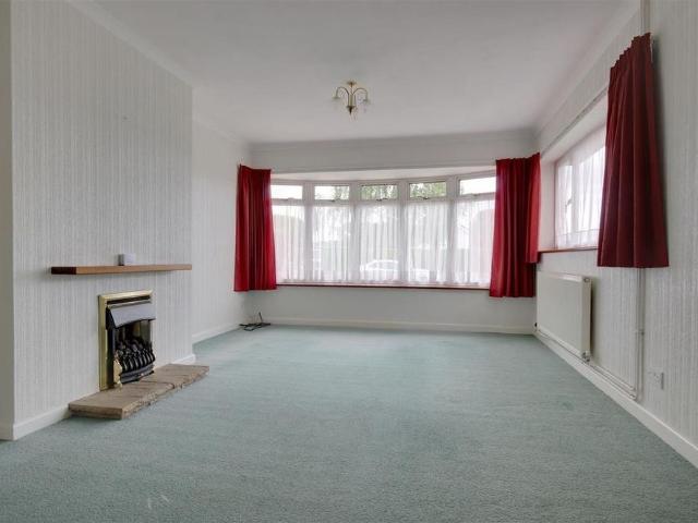 3 bedroom bungalow to rent