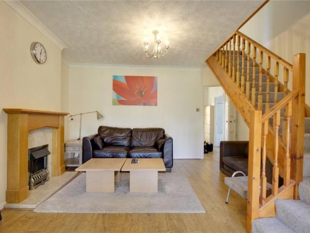 3 bedroom bungalow to rent