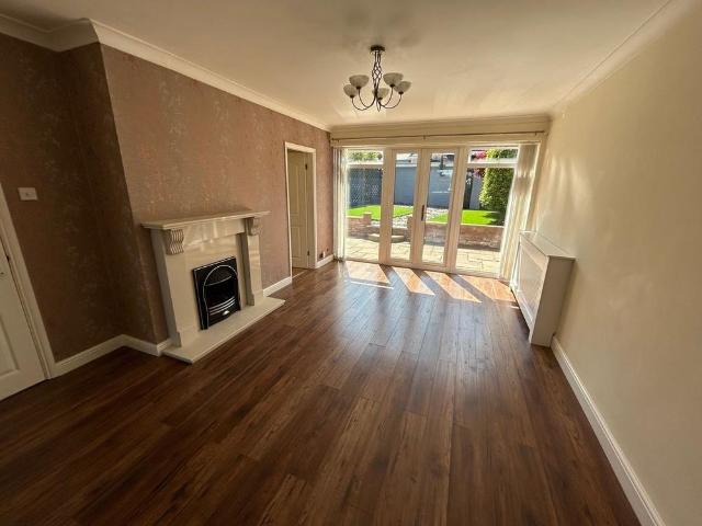 3 bedroom bungalow to rent