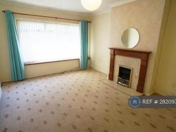 4 bedroom detached house to rent