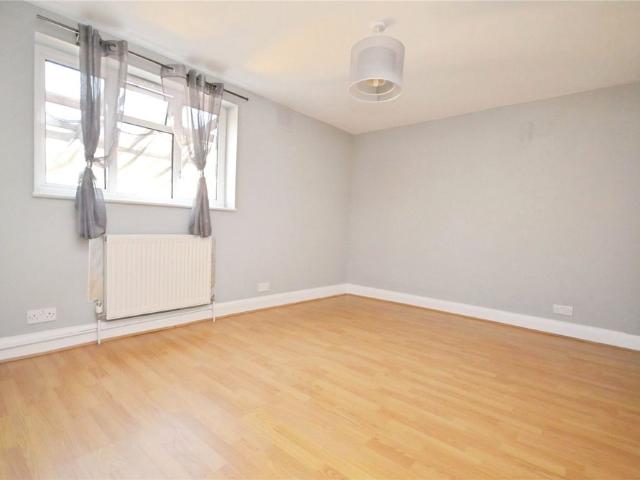 3 bedroom bungalow to rent