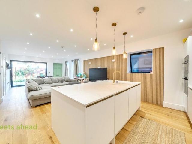 3 bedroom bungalow to rent