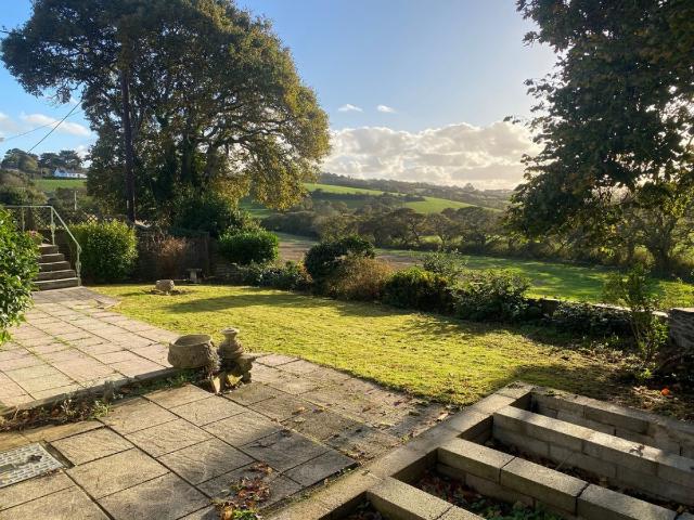 3 bedroom Bungalow To Rent