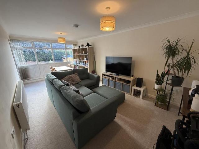 3 bedroom bungalow to rent