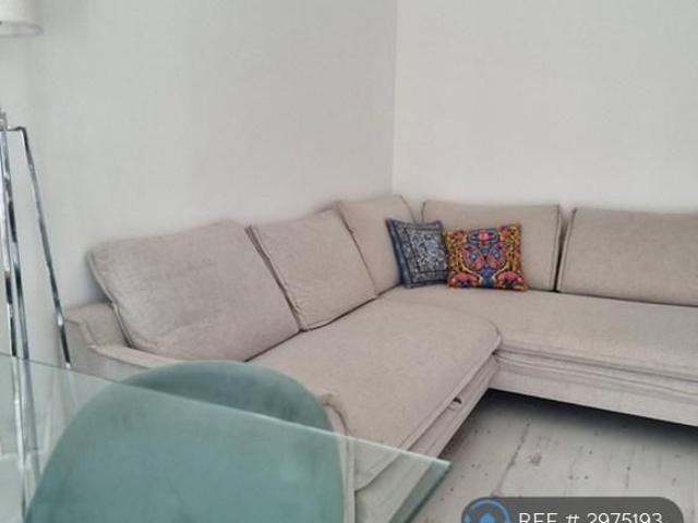 3 bedroom bungalow to rent