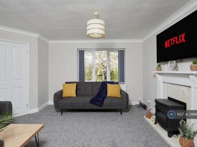 3 bedroom bungalow to rent