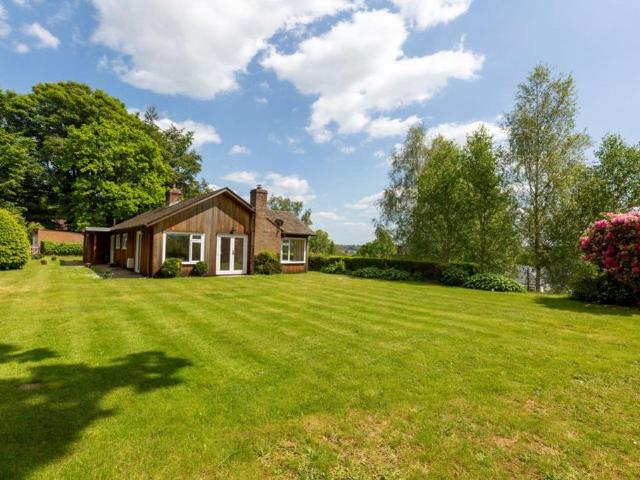 3 bedroom bungalow to rent