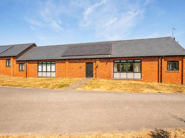 3 bedroom bungalow to rent