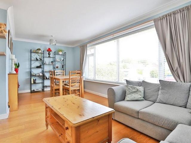 3 bedroom bungalow to rent