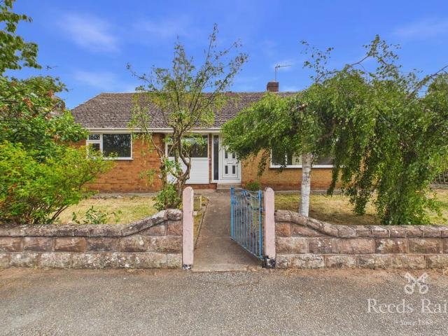 3 bedroom bungalow to rent