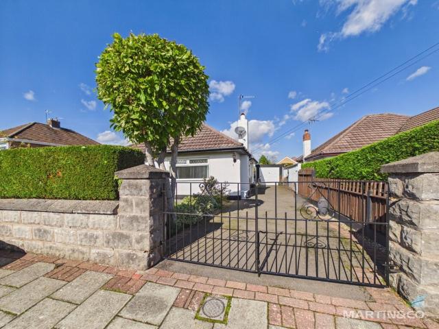 3 bedroom Bungalow To Rent