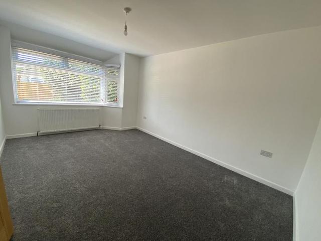 3 bedroom bungalow to rent