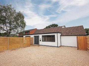 3 bedroom bungalow to rent