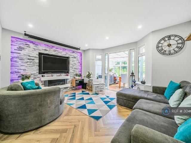 3 bedroom bungalow to rent