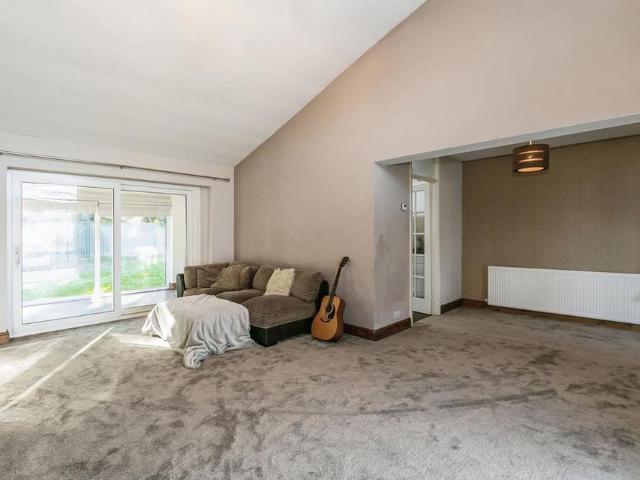 3 bedroom bungalow to rent