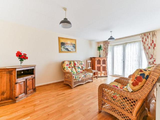 3 bedroom bungalow to rent