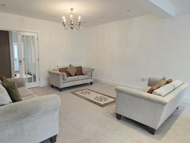 3 bedroom bungalow to rent