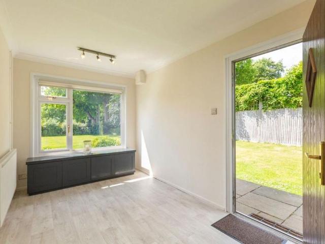 3 bedroom bungalow to rent