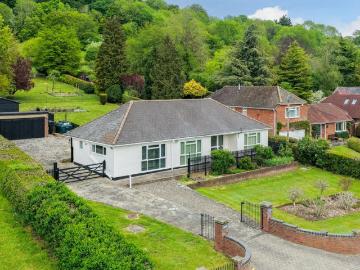 3 bedroom bungalow to rent