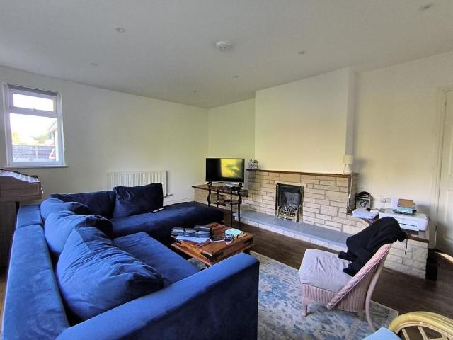 3 bedroom bungalow to rent