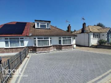 3 bedroom bungalow to rent