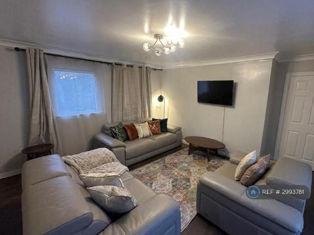 3 bedroom bungalow to rent