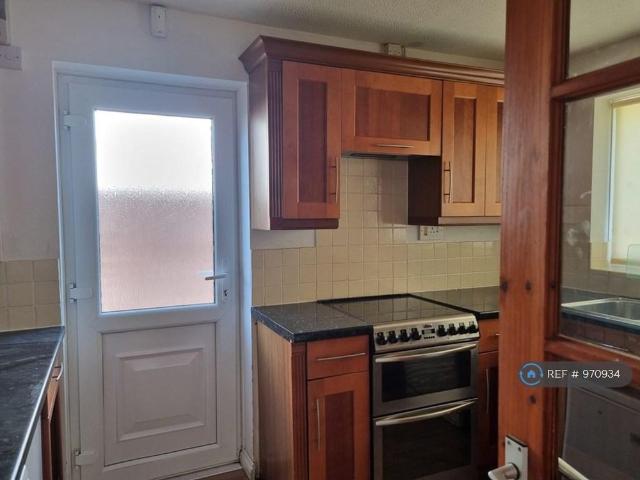 3 bedroom bungalow to rent
