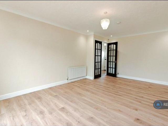 3 bedroom bungalow to rent