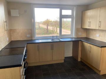 3 bedroom bungalow to rent